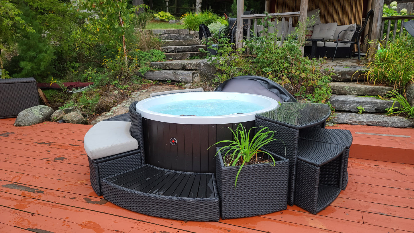 Okanagan 4-Person 10-Jet Portable Hot Tub